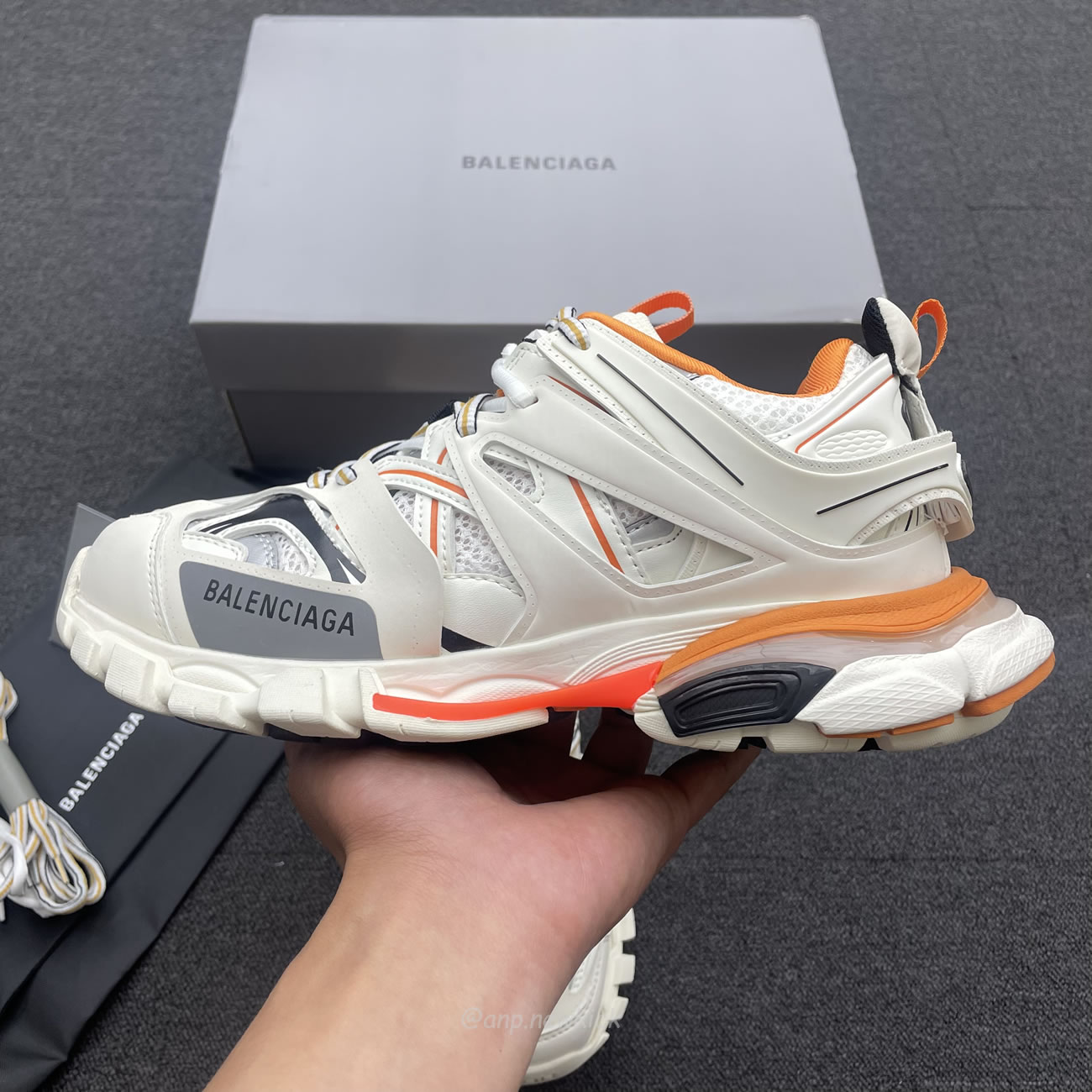 Balenciaga Track White Orange Womens 542436 W1gb1 9059 (2) - newkick.cc